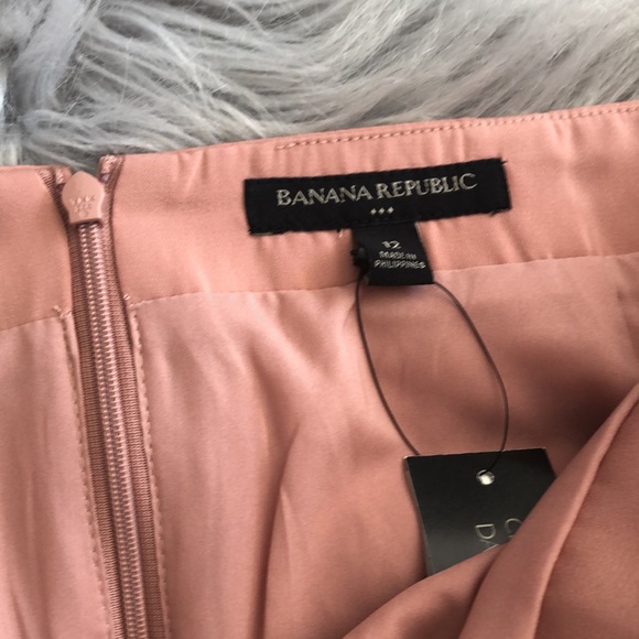 Banana Republic  Factory Satin Tie Knot Pink Skirt - Picture 4 of 8